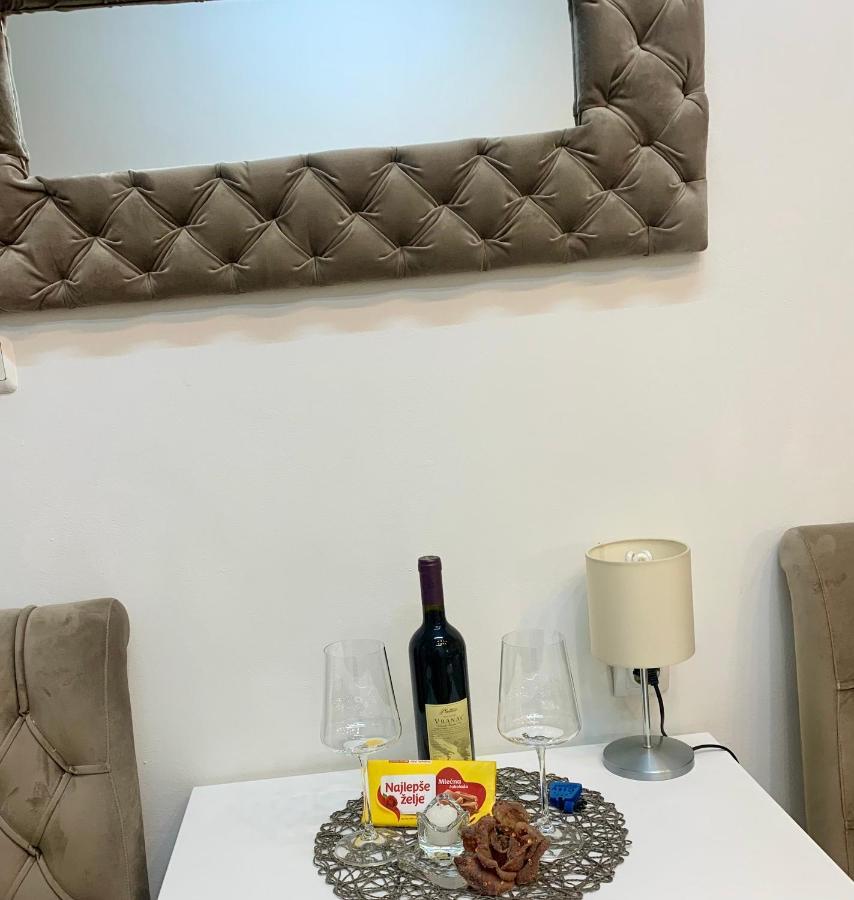 Guesthouse Vladimir & Ana Pančevo エクステリア 写真